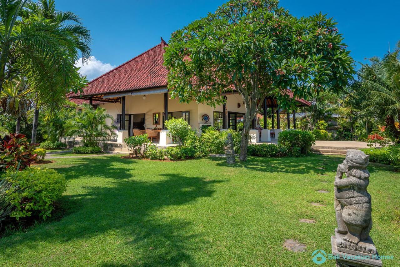 Villa Namaste - Beachfront At Lovina 10P, Pool, Bbq Banjar  Εξωτερικό φωτογραφία